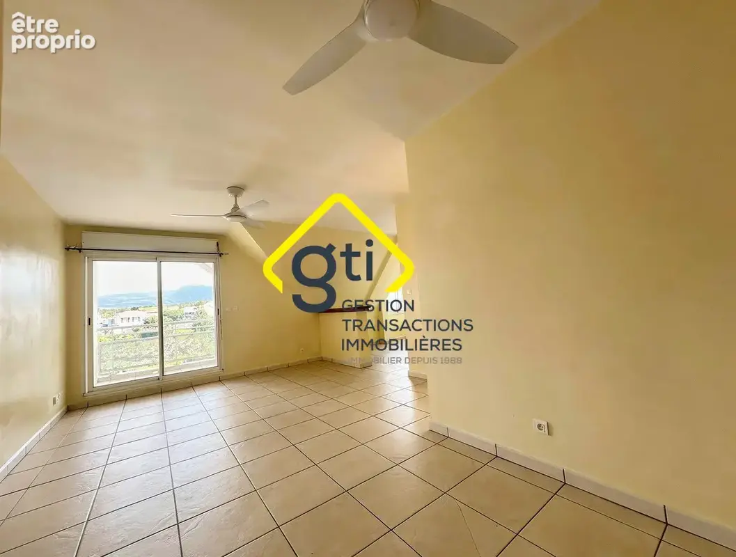 Appartement 2 pièces 52 m² à vendre à Saint-Andre (97440) - photo 1