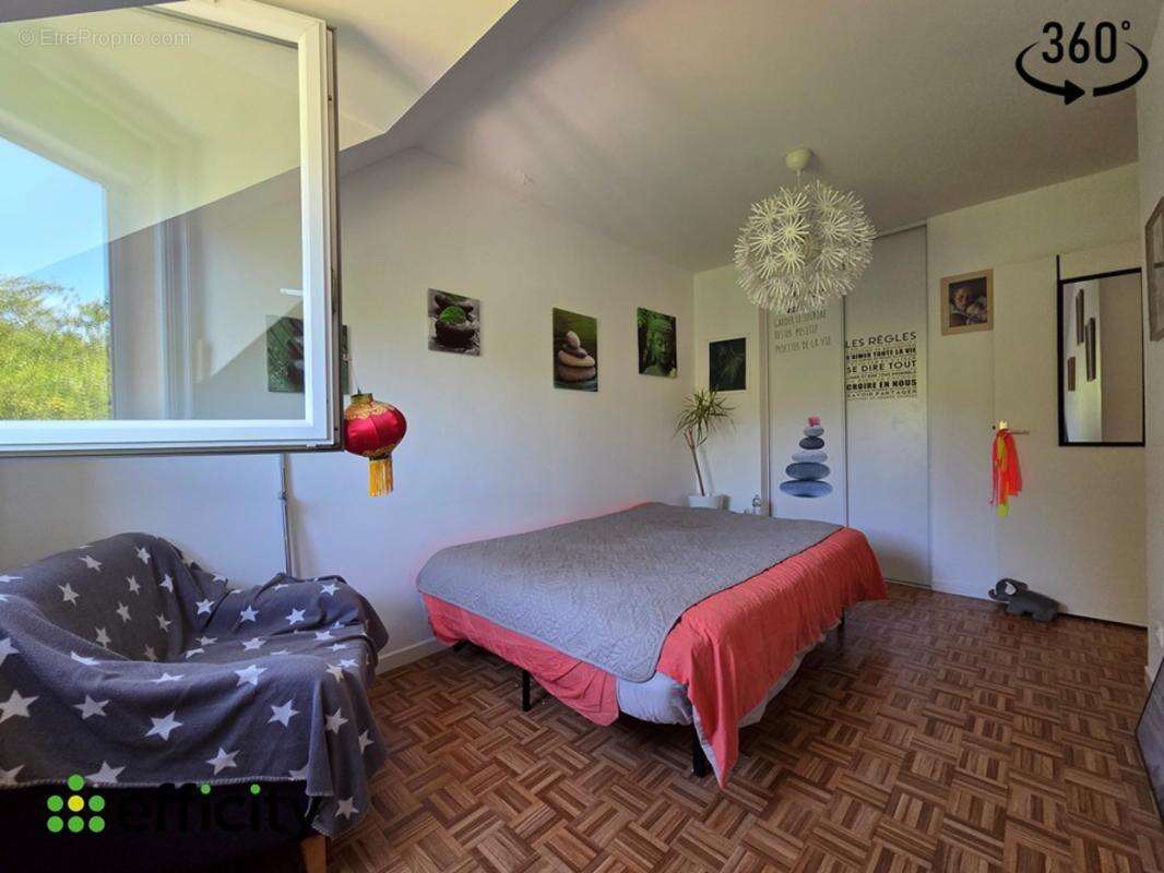 Maison 96 m² à La Chapelle-Des-Fougeretz  - photo 9