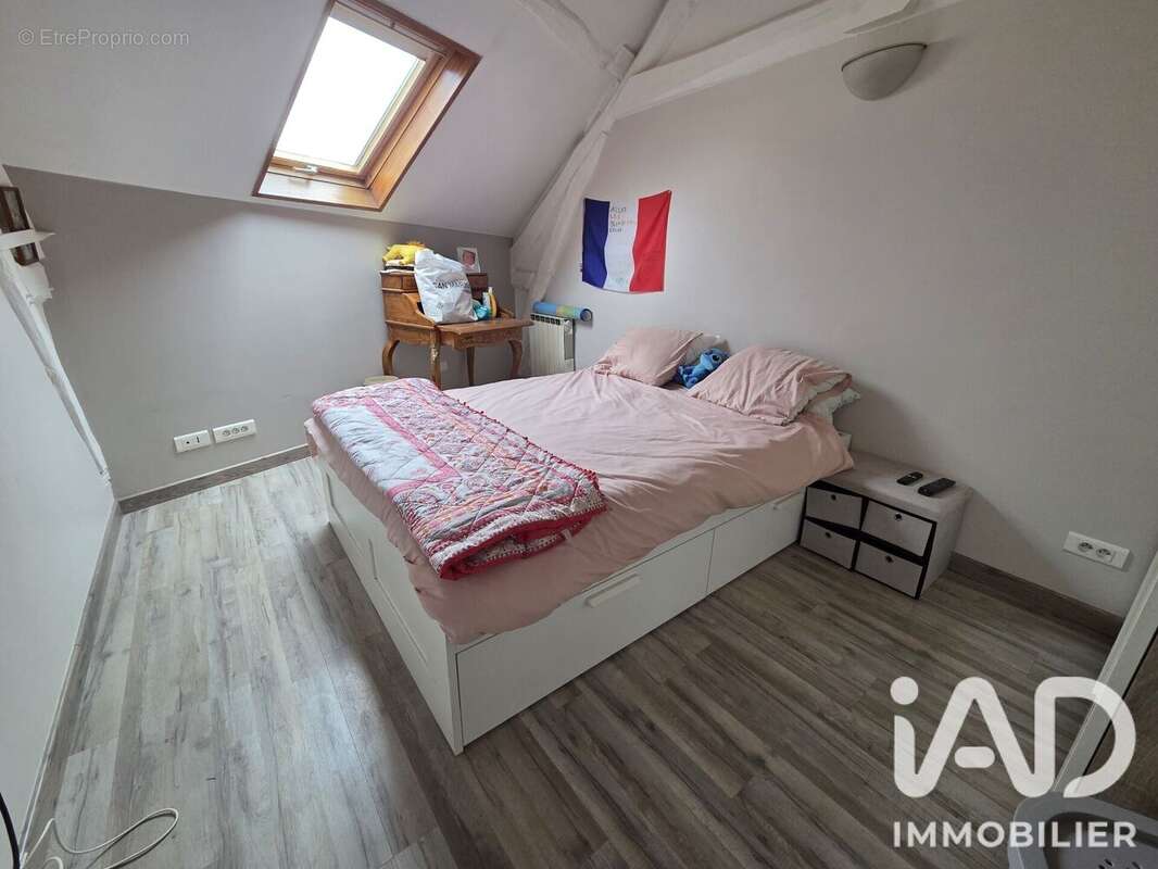 Appartement 230 m² à Louvres  - photo 6