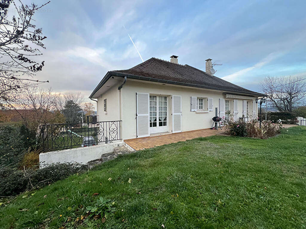 Maison Montlucon 6 pièce(s) 177 m² - photo 2