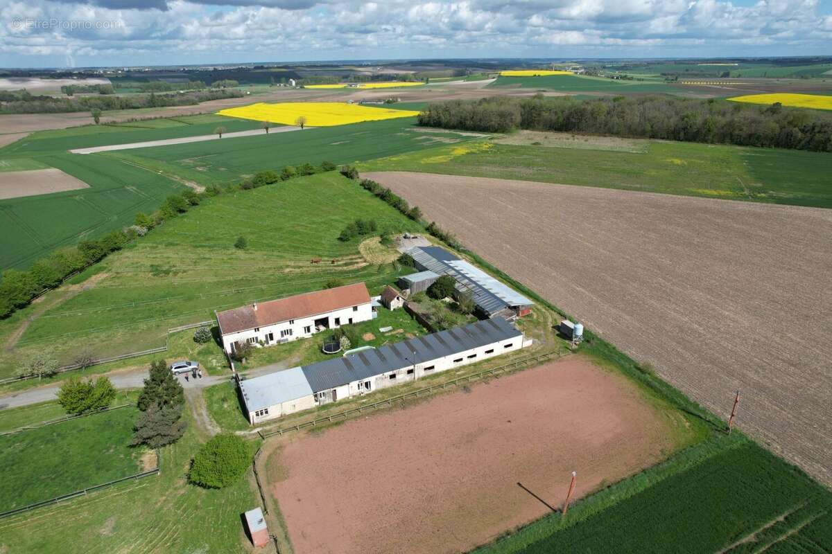 Maison à SAINTE-MAURE-DE-TOURAINE
