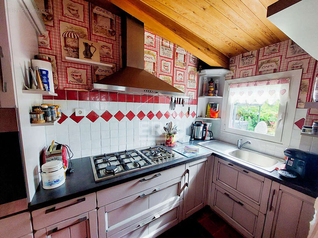 Maison à MORNAC-SUR-SEUDRE