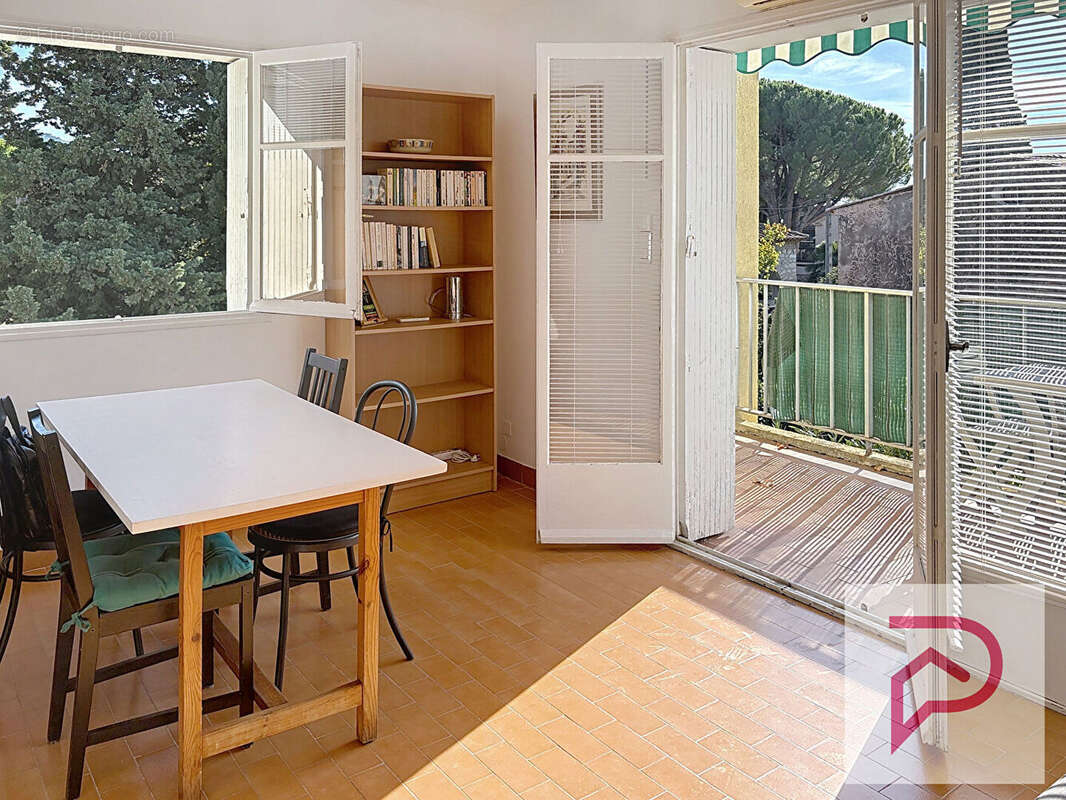 Appartement à SAINT-CYR-SUR-MER