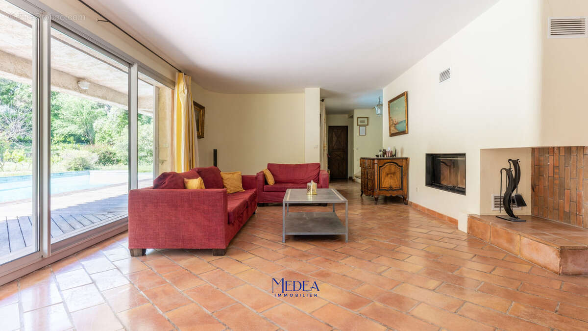Photo 2 - Maison à AUBAGNE