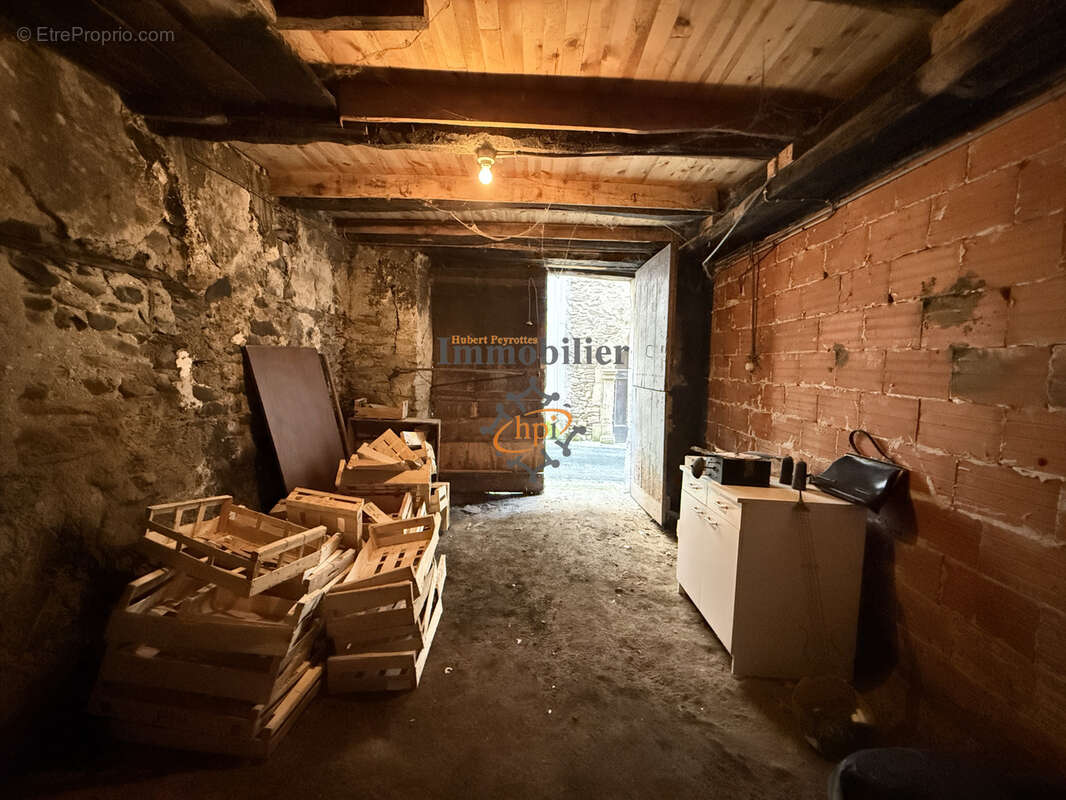 VENTE Maison de 96 m2, au coeur du village de Fayet, à rénover - photo 7