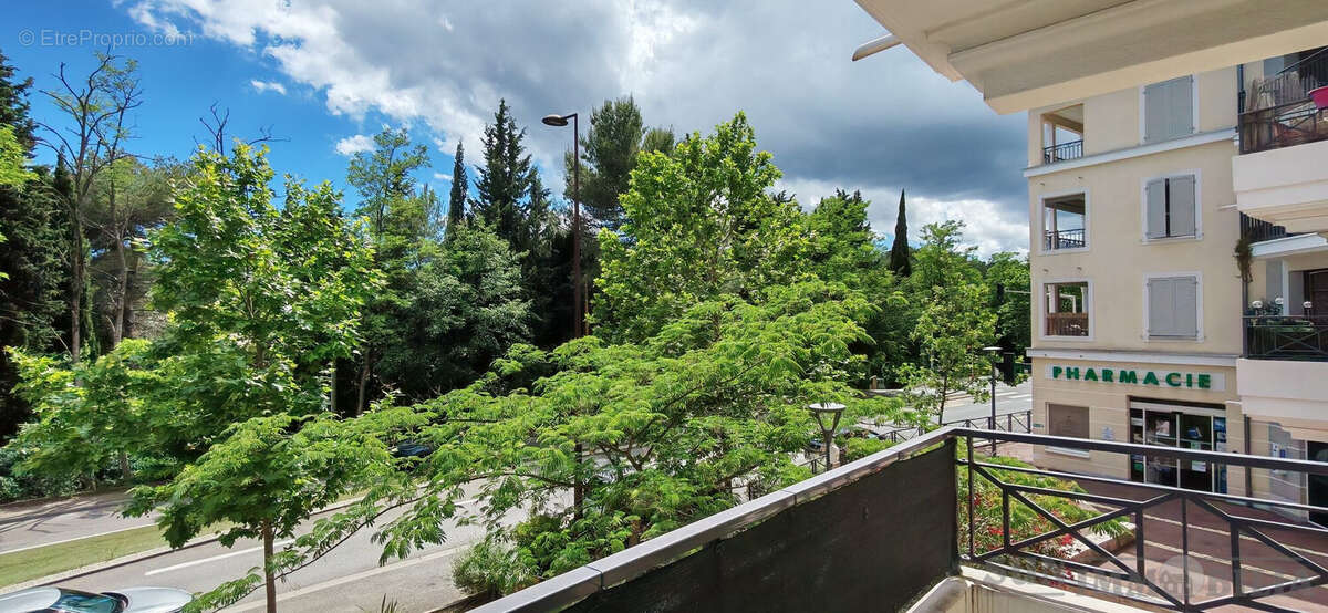 Appartement à LE ROURET