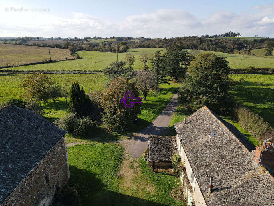 Maison à TAURIAC-DE-NAUCELLE