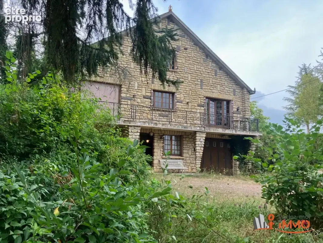 Maison à SURGY