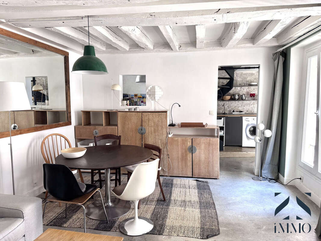 Appartement 72 m² à Paris-3e  - photo 2