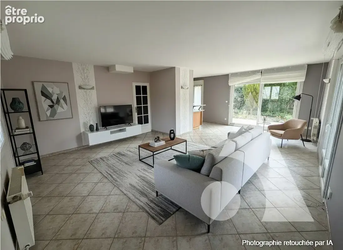 Maison de plain-pied à Saint Julien Les Villas 5 pièces116 m2 - photo 2
