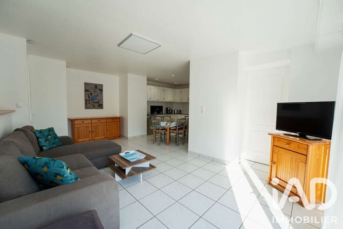 Maison 280 m² à Doue-La-Fontaine  - photo 5