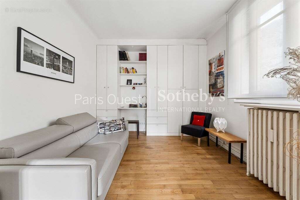 Appartement à NEUILLY-SUR-SEINE