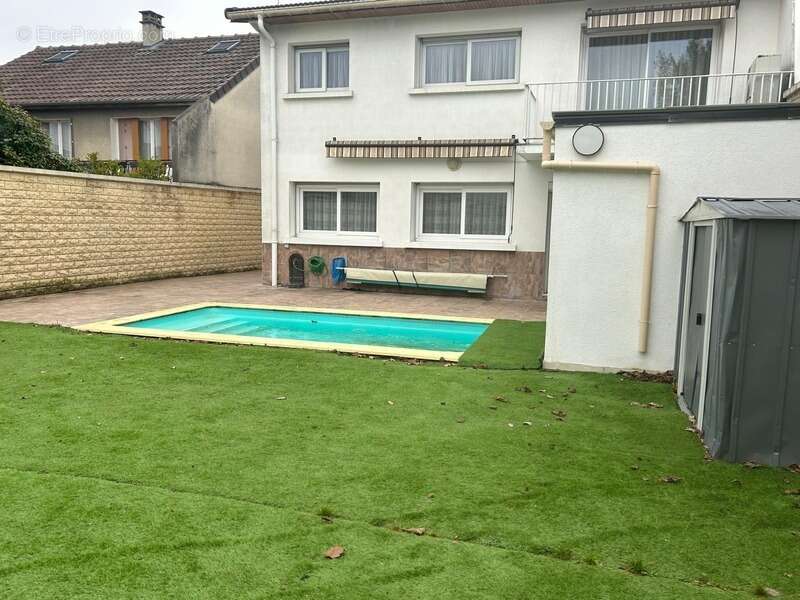 Maison à LES PAVILLONS-SOUS-BOIS