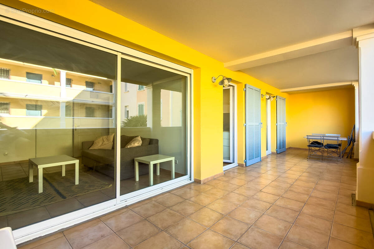 Appartement à LA LONDE-LES-MAURES