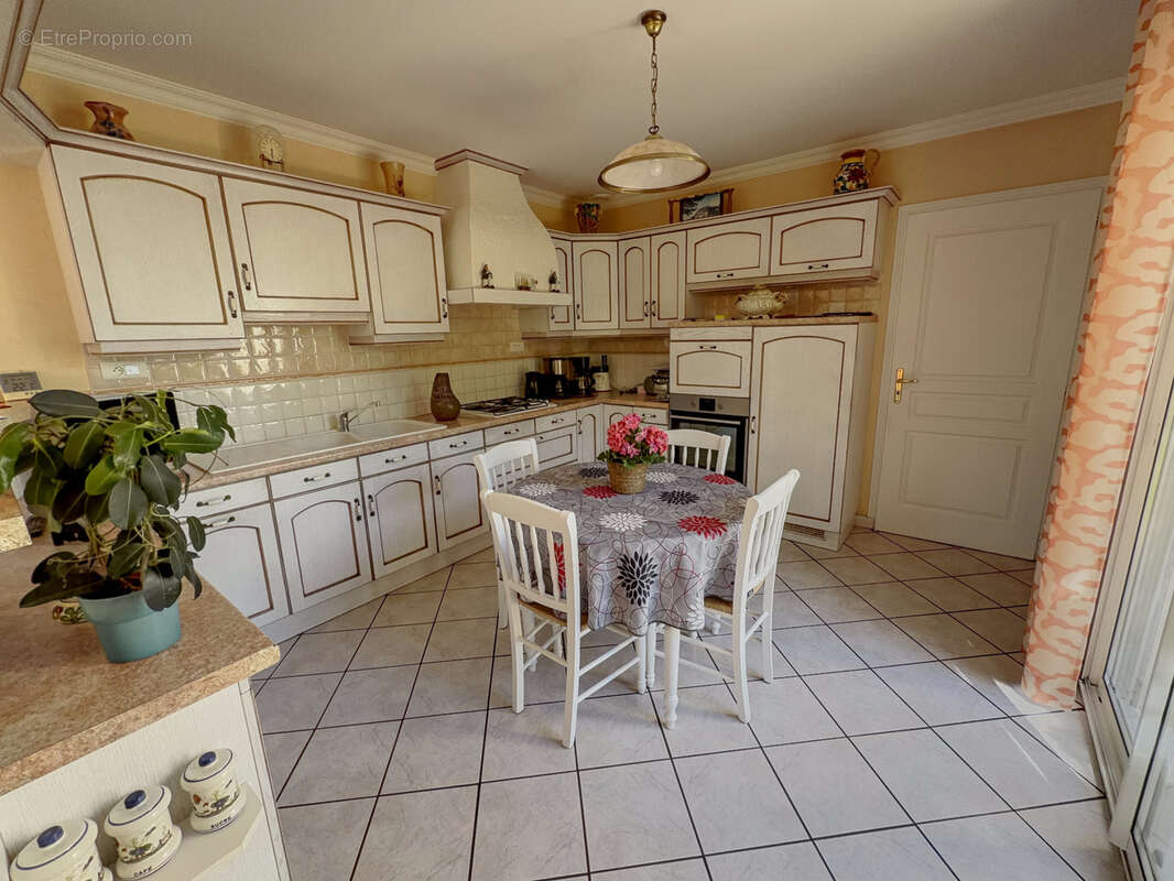 Maison à CAMORS