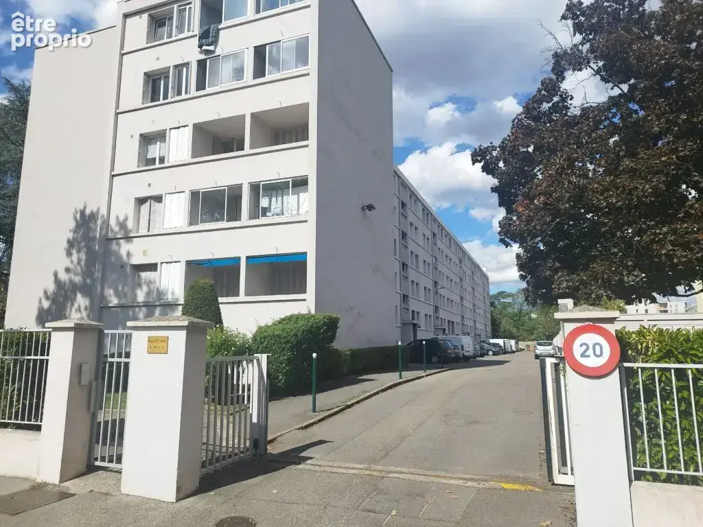 Appartement à LYON-8E