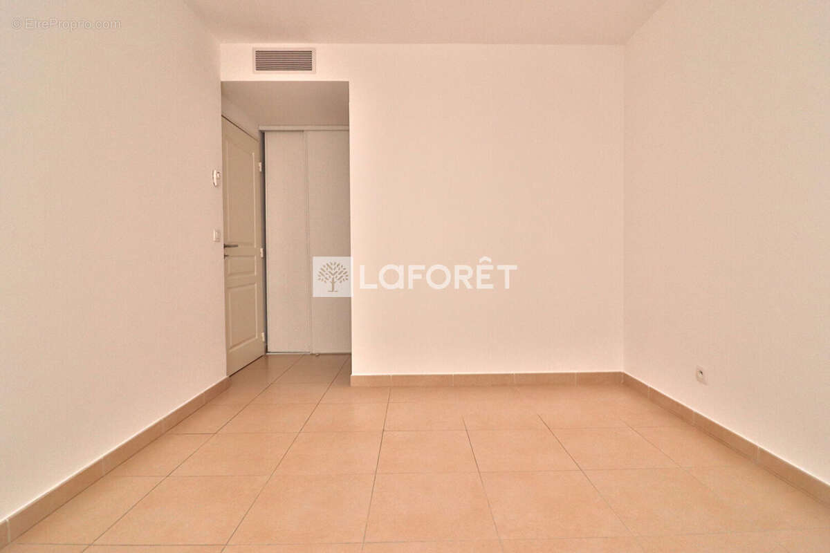 Appartement à MARSEILLE-7E