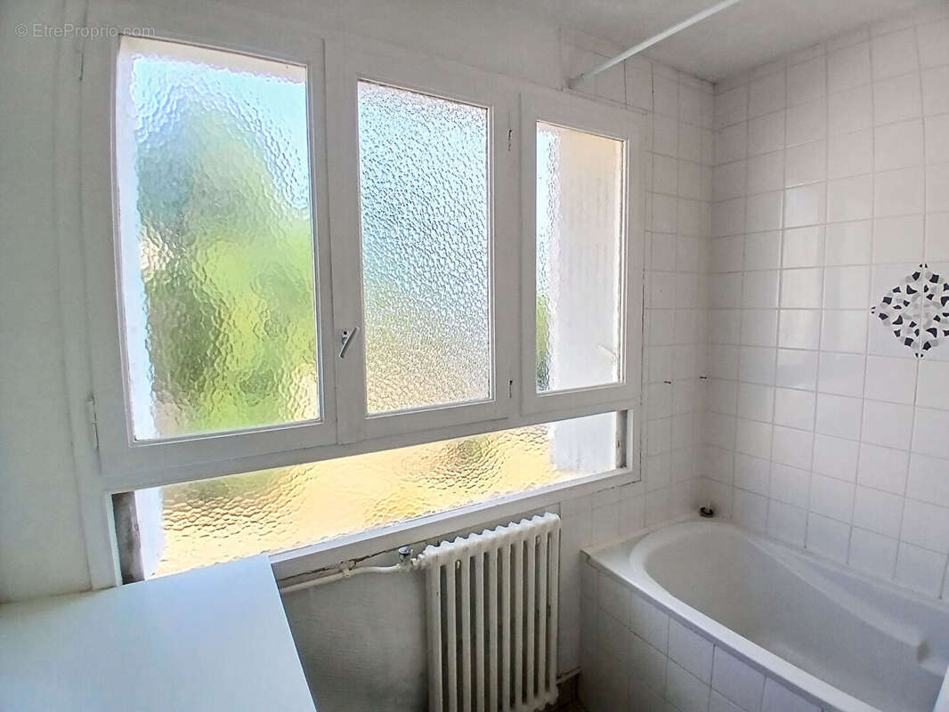 Appartement Caen 4 pièce(s) 74.58 m2 - Secteur VENOIX - photo 4