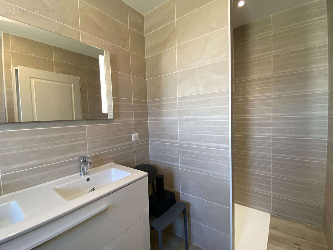 Maison à VAUX-SUR-MER