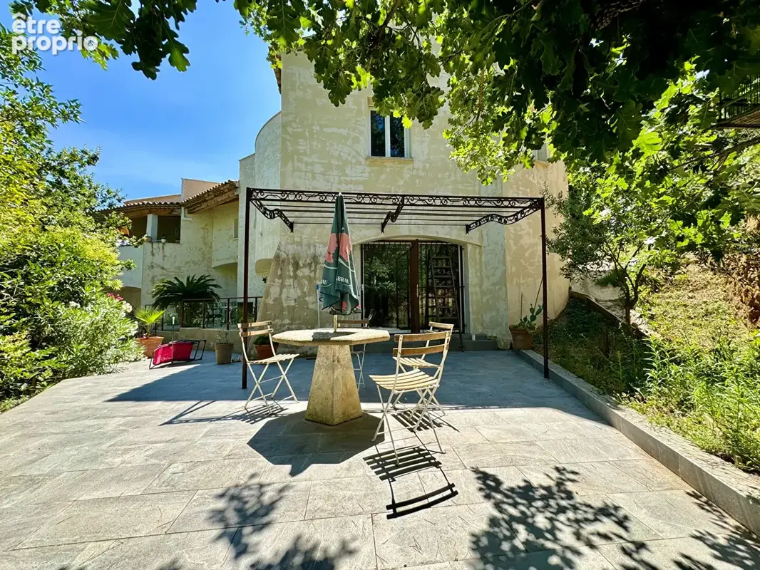 Maison Laudun l'Ardoise - 6 pièces - 300 m² avec gîte. - photo 14