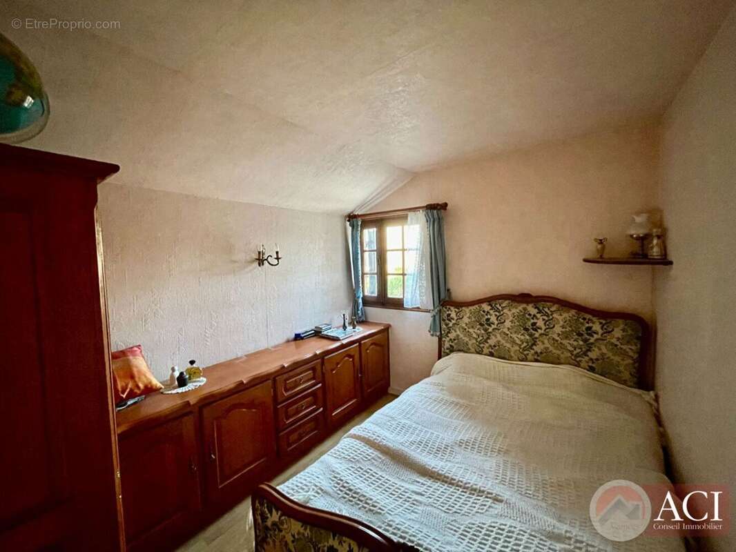 55310549f.jpg - Maison à MERU