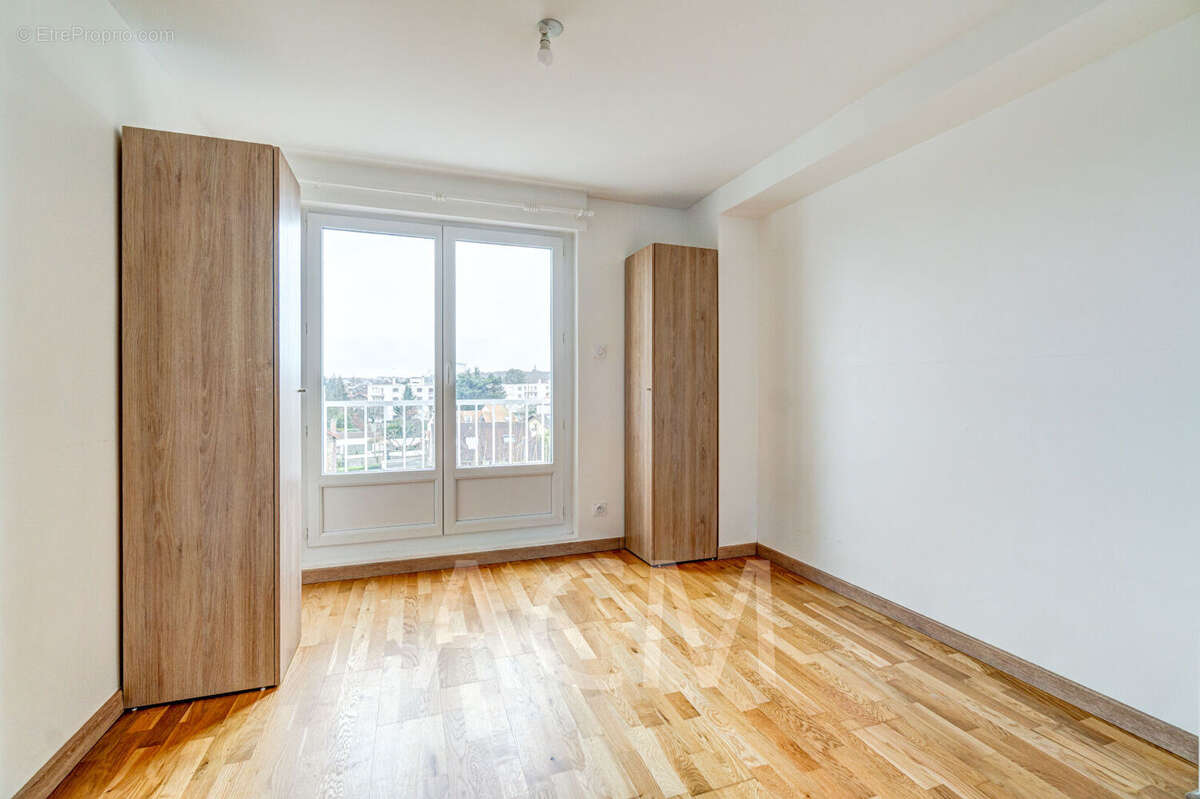 Appartement à MAISONS-LAFFITTE