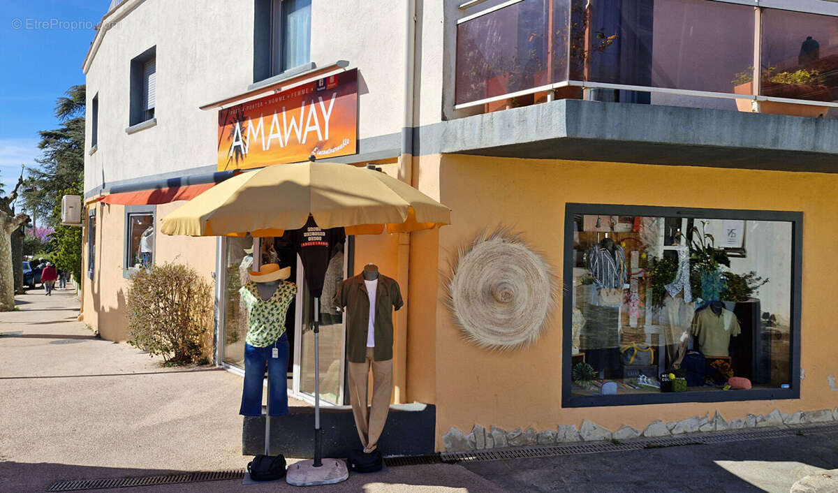 Commerce à CARQUEIRANNE