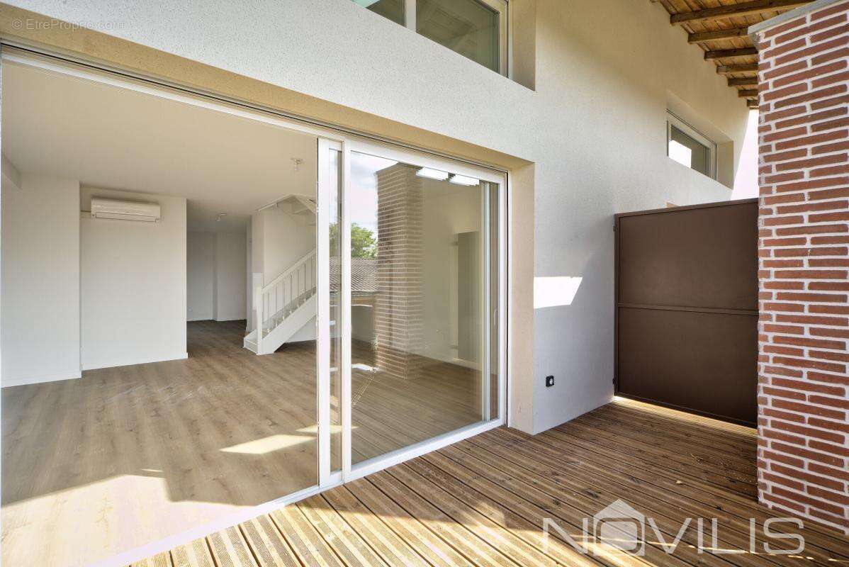 Appartement à BRUGUIERES