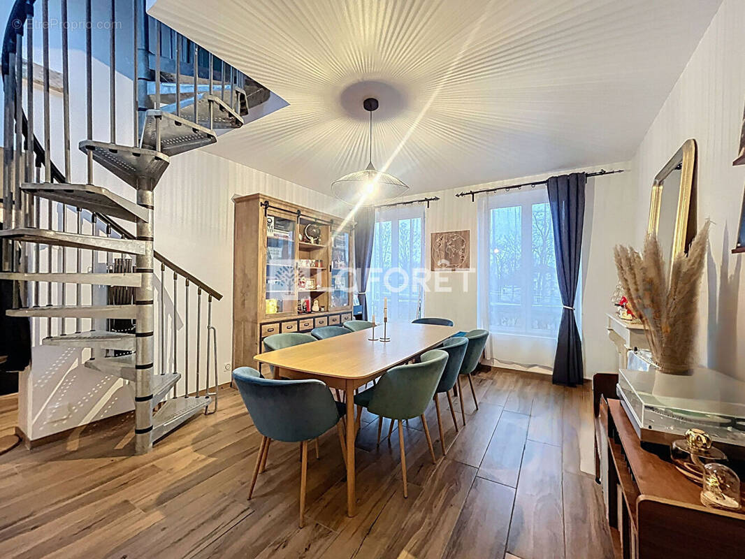 Appartement à BOUGIVAL