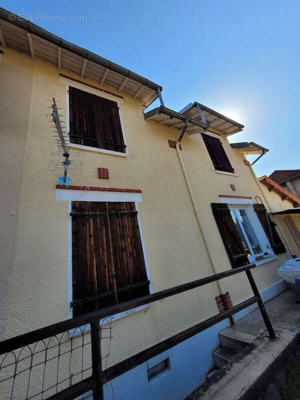Maison à SAINT-GERMAIN-DES-FOSSES