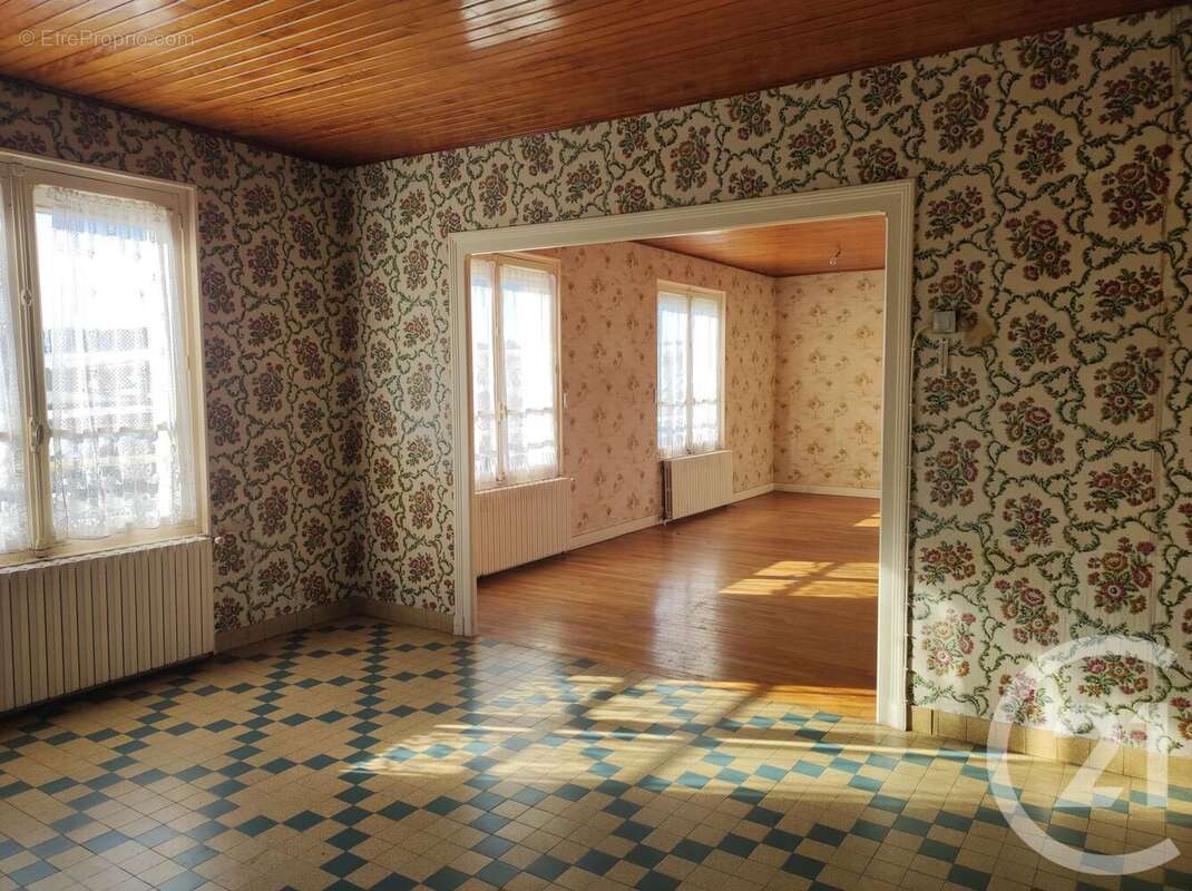 Maison à DAMPIERRE-SOUS-BOUHY