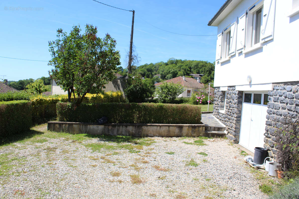 Maison à MAURIAC
