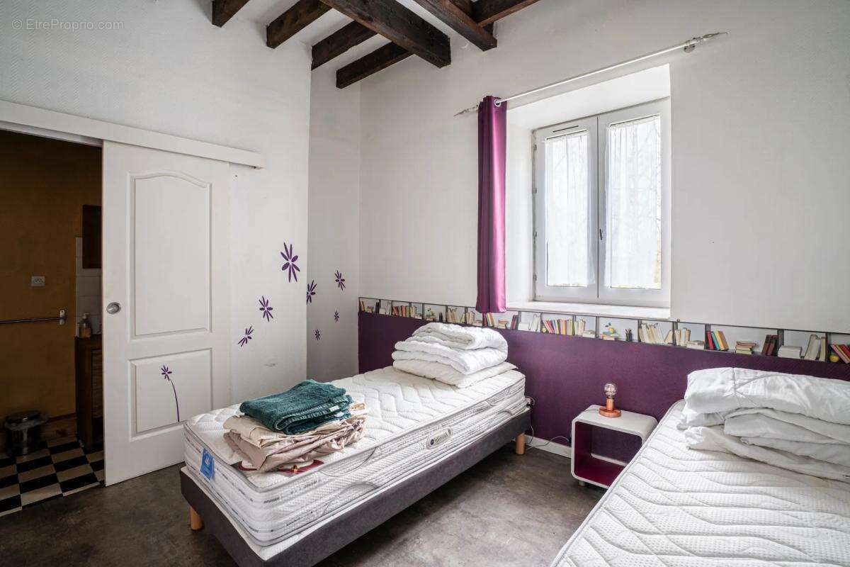 Maison à VITRY-AUX-LOGES