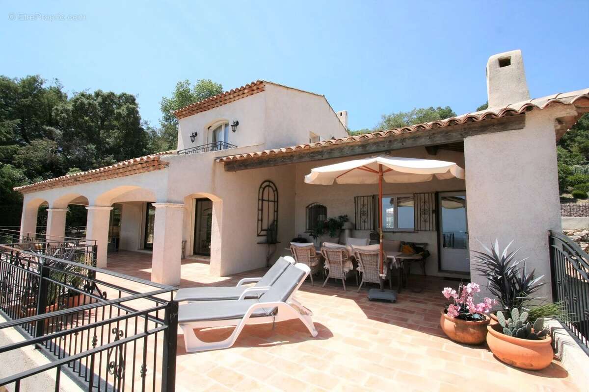 Maison à LES ADRETS-DE-L'ESTEREL