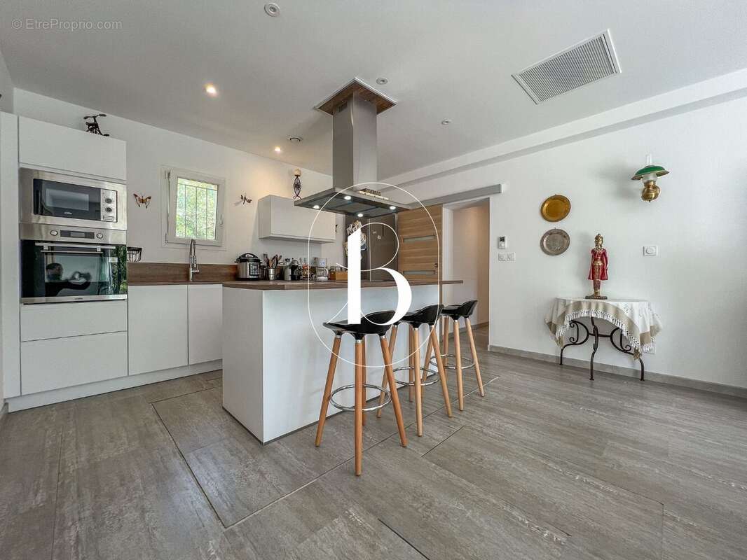 Maison à GOUDARGUES