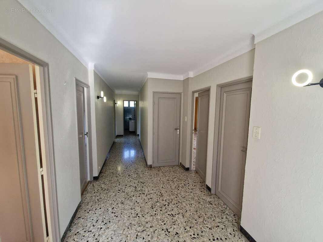 Maison à ISSANS