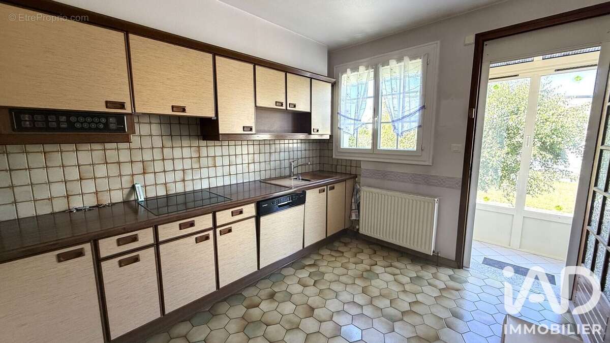 Maison 103 m² à Brou  - photo 4
