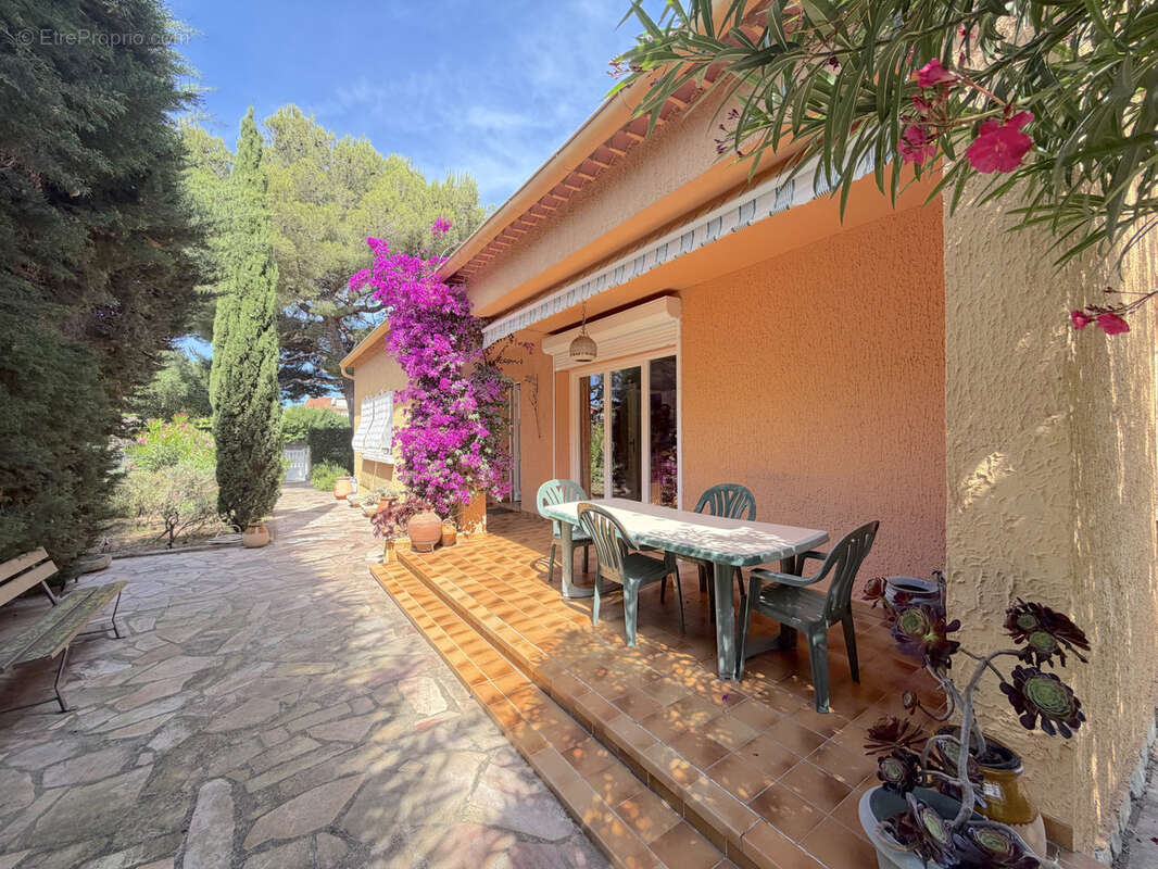 Maison à SIX-FOURS-LES-PLAGES