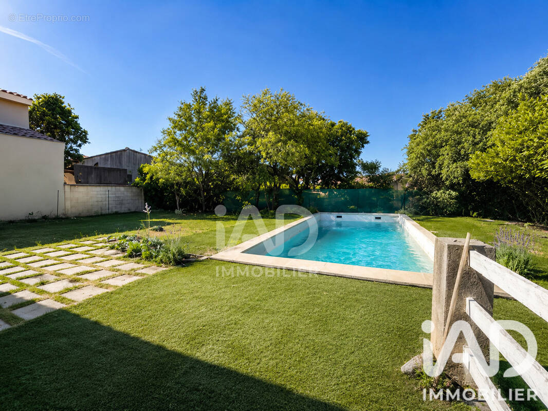 Photo 1 - Maison à VERS-PONT-DU-GARD