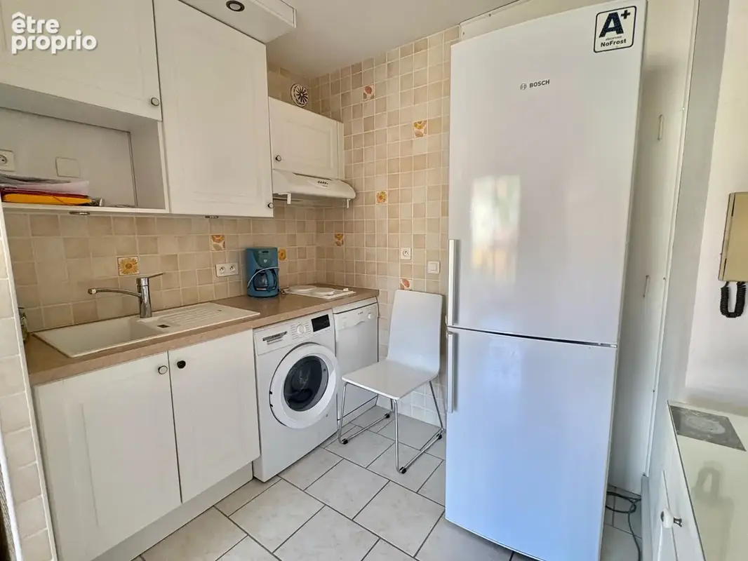 À VENDRE   T4 cabine en plein centre-ville du Lavandou - photo 15