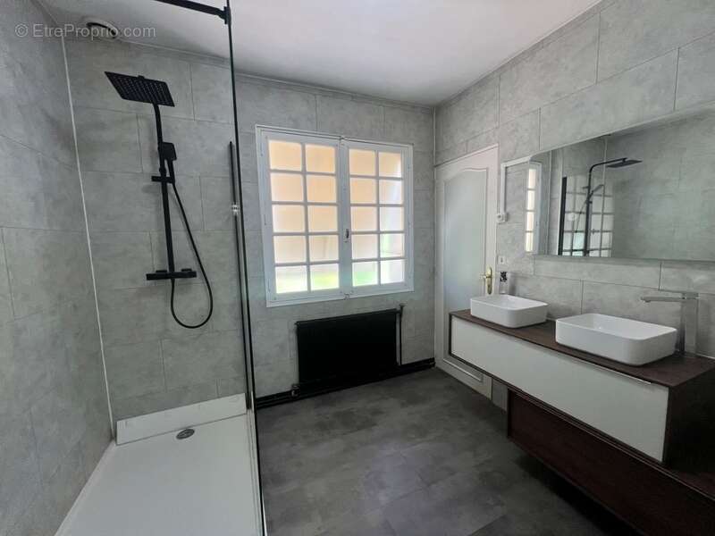 Grande Maison 140 m² – HYPER CENTRE– Jardin, garage, dépendance - photo 13