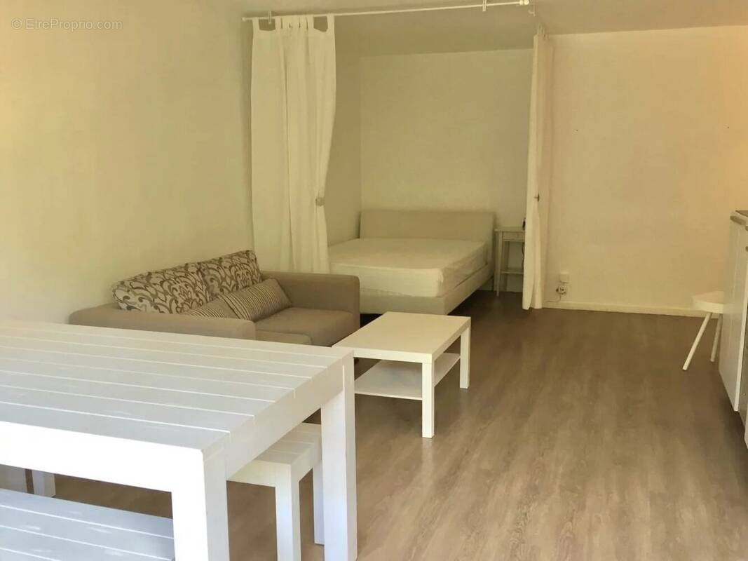 Appartement à MANDELIEU-LA-NAPOULE