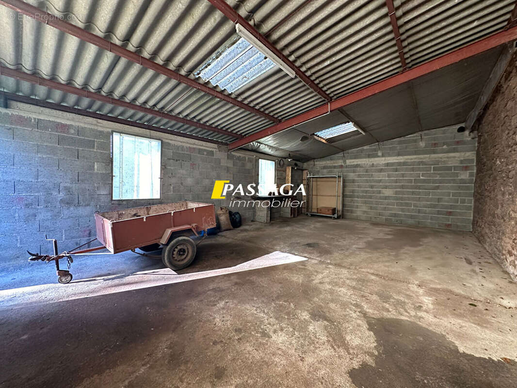 Maison à SAINT-CHRISTOPHE-VALLON