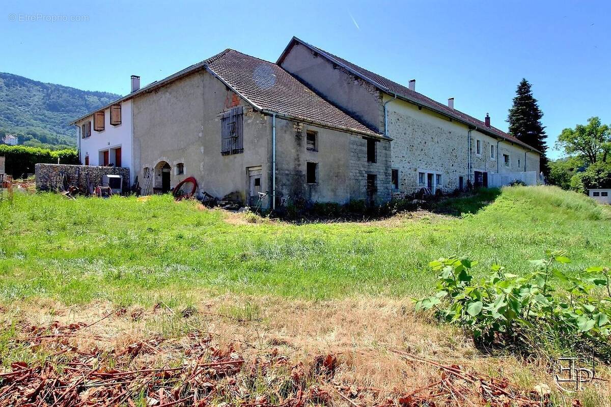 Maison à PRESILLY