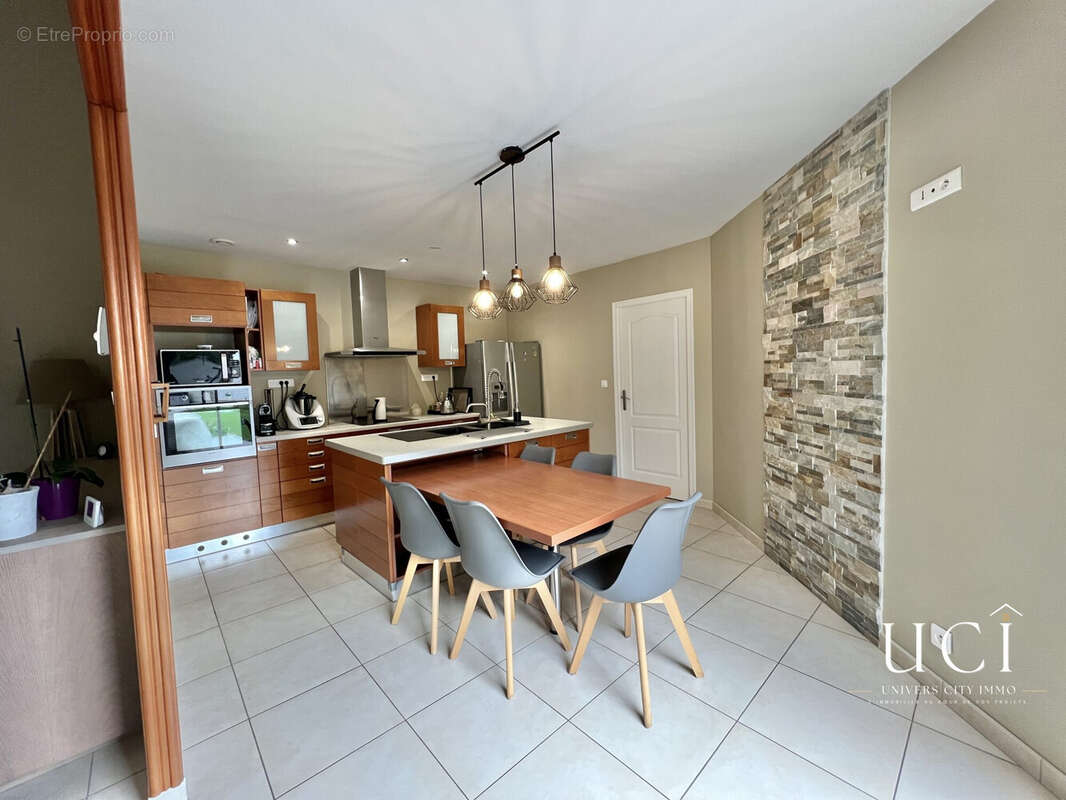Maison 168 m² à Geneston  - photo 6
