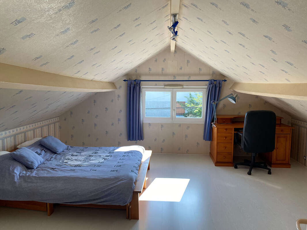 Maison à CHAMPS-SUR-MARNE