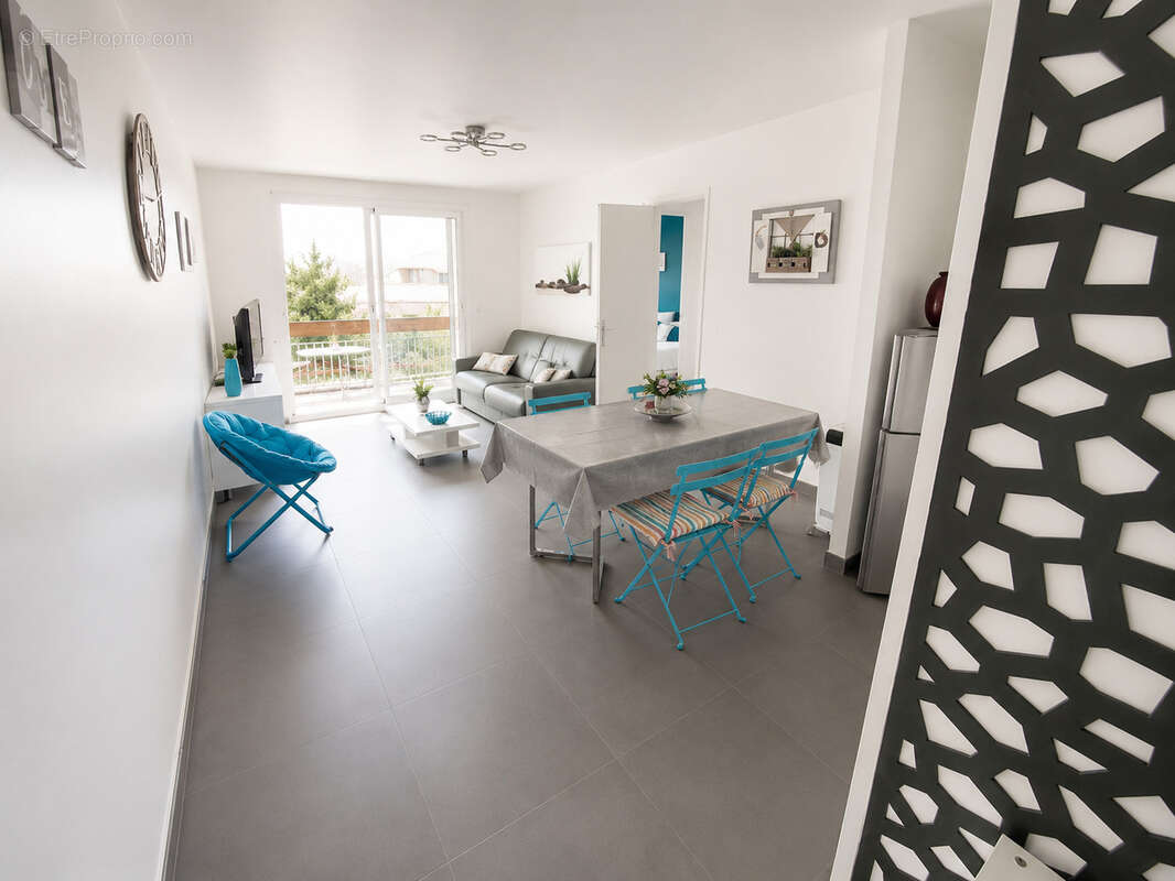Appartement à SAINT-CYR-SUR-MER