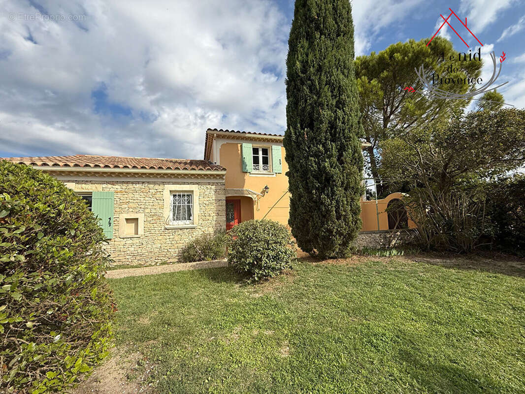 Maison à PERNES-LES-FONTAINES