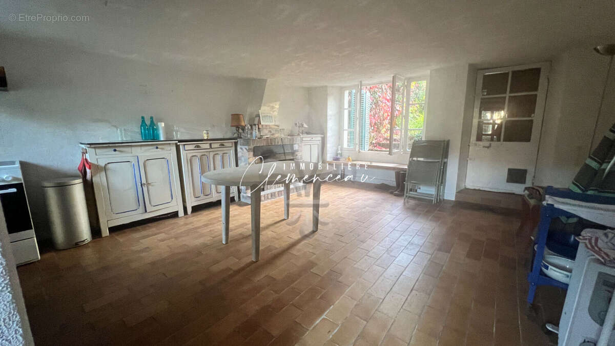 Maison à MORAINVILLIERS