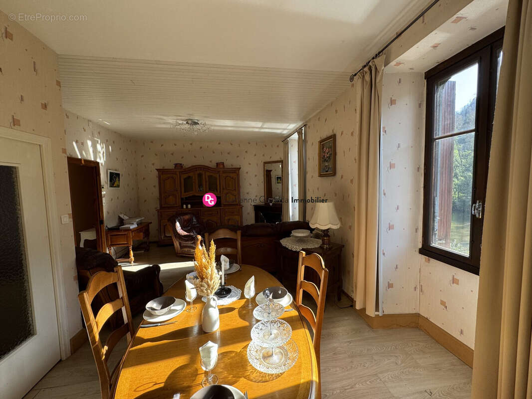 Maison 96 m² à Livinhac-Le-Haut  - photo 5